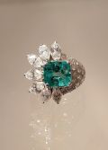 Smaragd Ring mit Diamanten