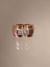 Goldener Ring mit Brillanten