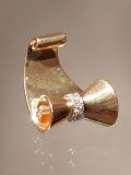 Kleiderclip aus Gold mit Brillanten