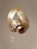 Kleiderclip aus Gold mit Brillanten